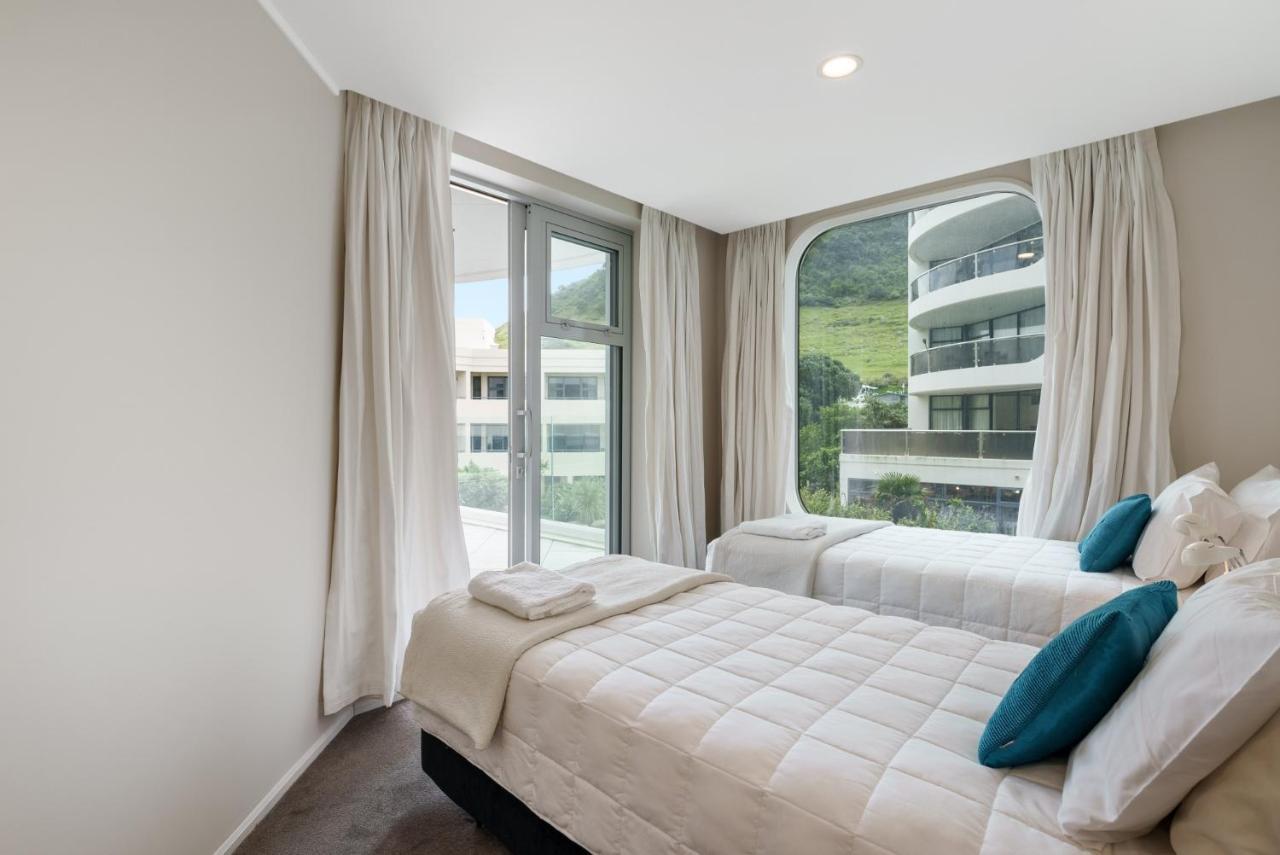 Oceanside Apartment With Garden Views Mount Maunganui Exterior foto